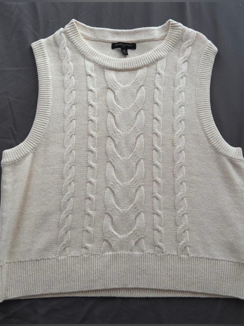 Banana Republic Cream Cable-Knit Sleeveless Crewneck Sweater Vest